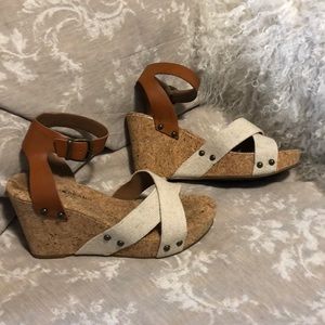 Lucky brand sz8  3.5 inch wedge heel